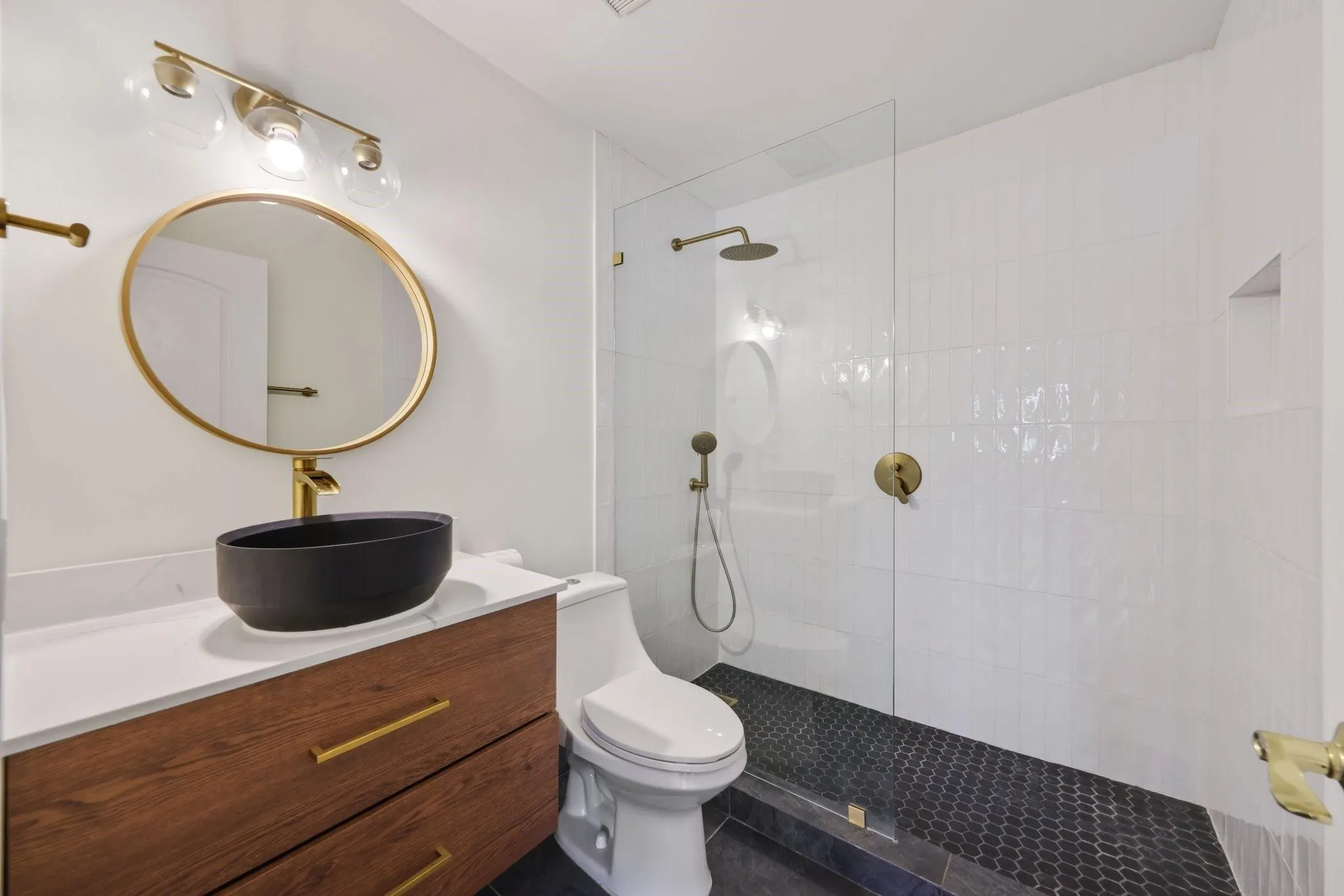 1401 NE 9 ST, #23