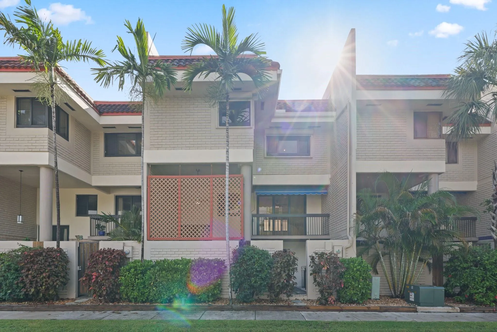 1401 NE 9 ST, #23
