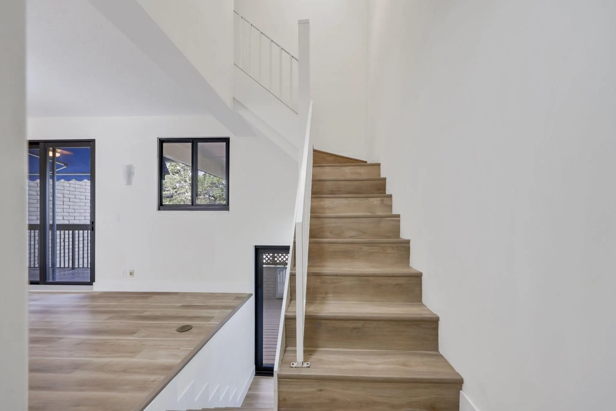 1401 NE 9 ST, #23