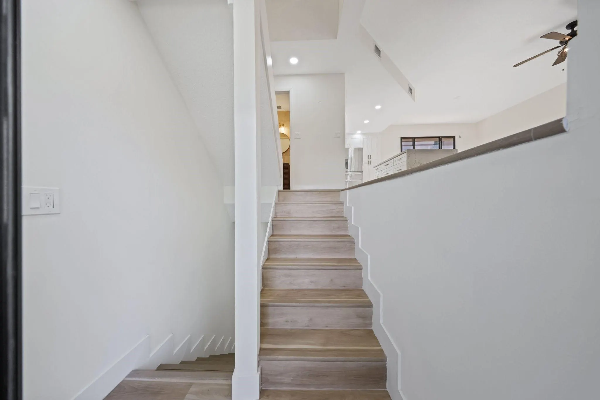 1401 NE 9 ST, #23
