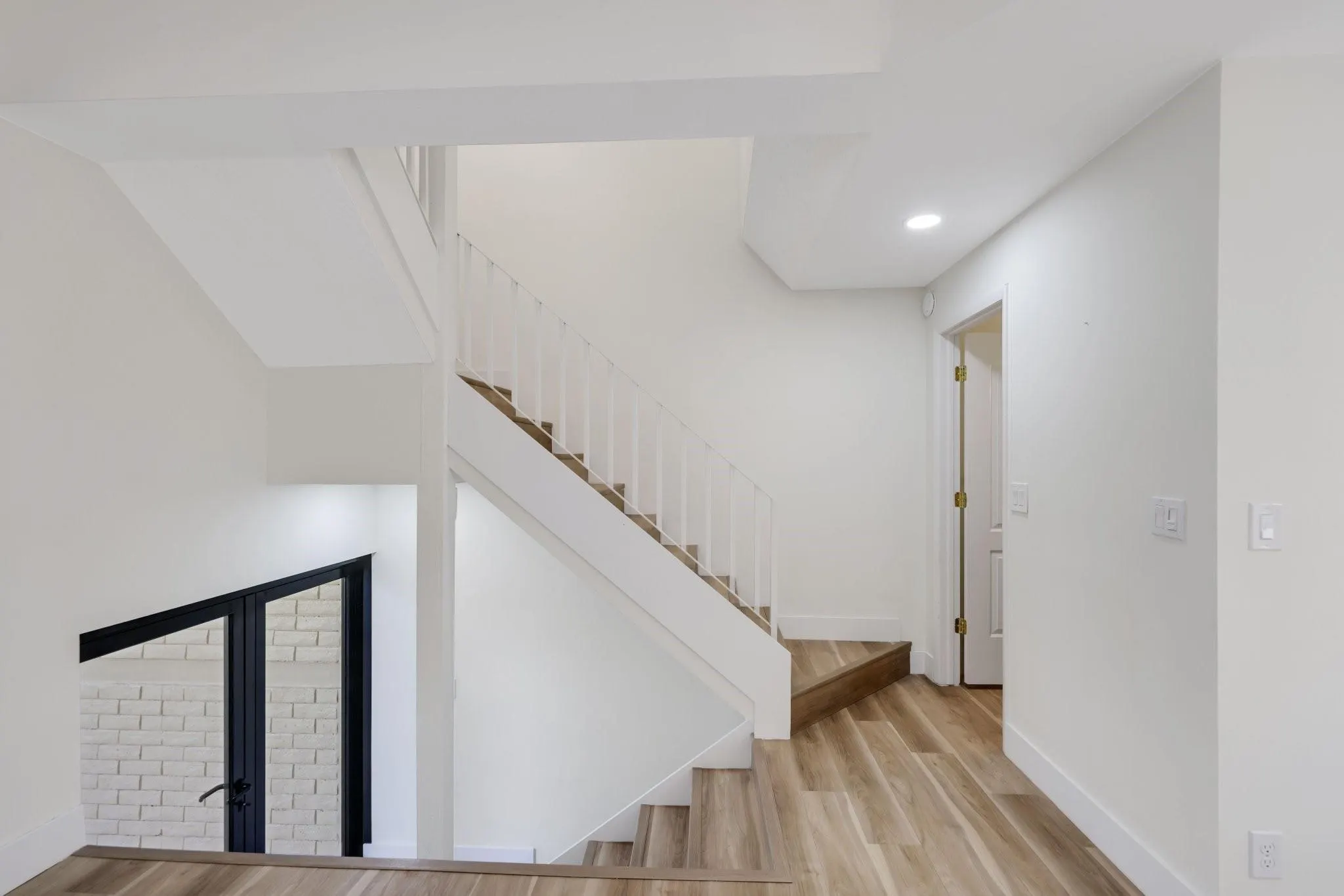 1401 NE 9 ST, #23