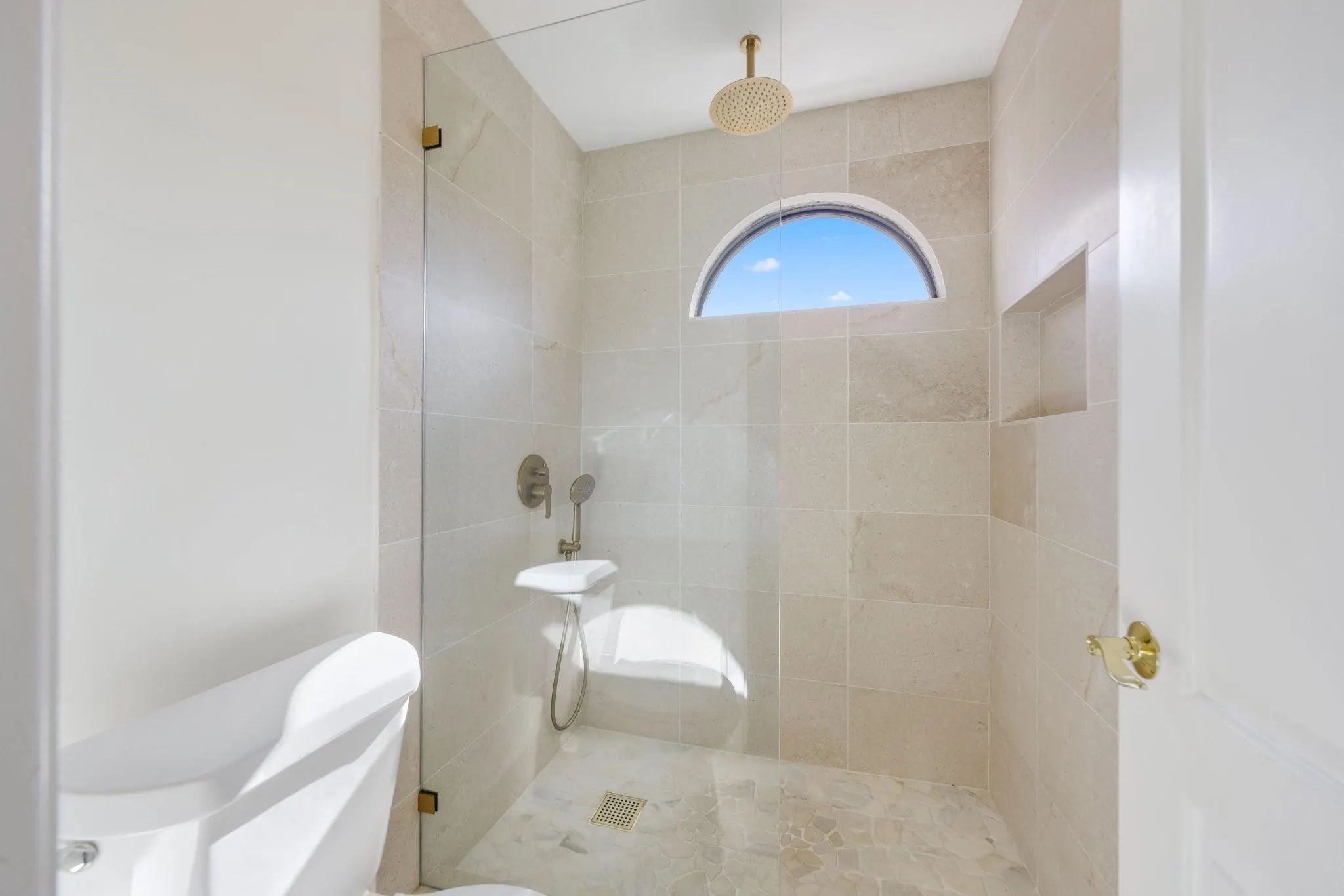 1401 NE 9 ST, #23