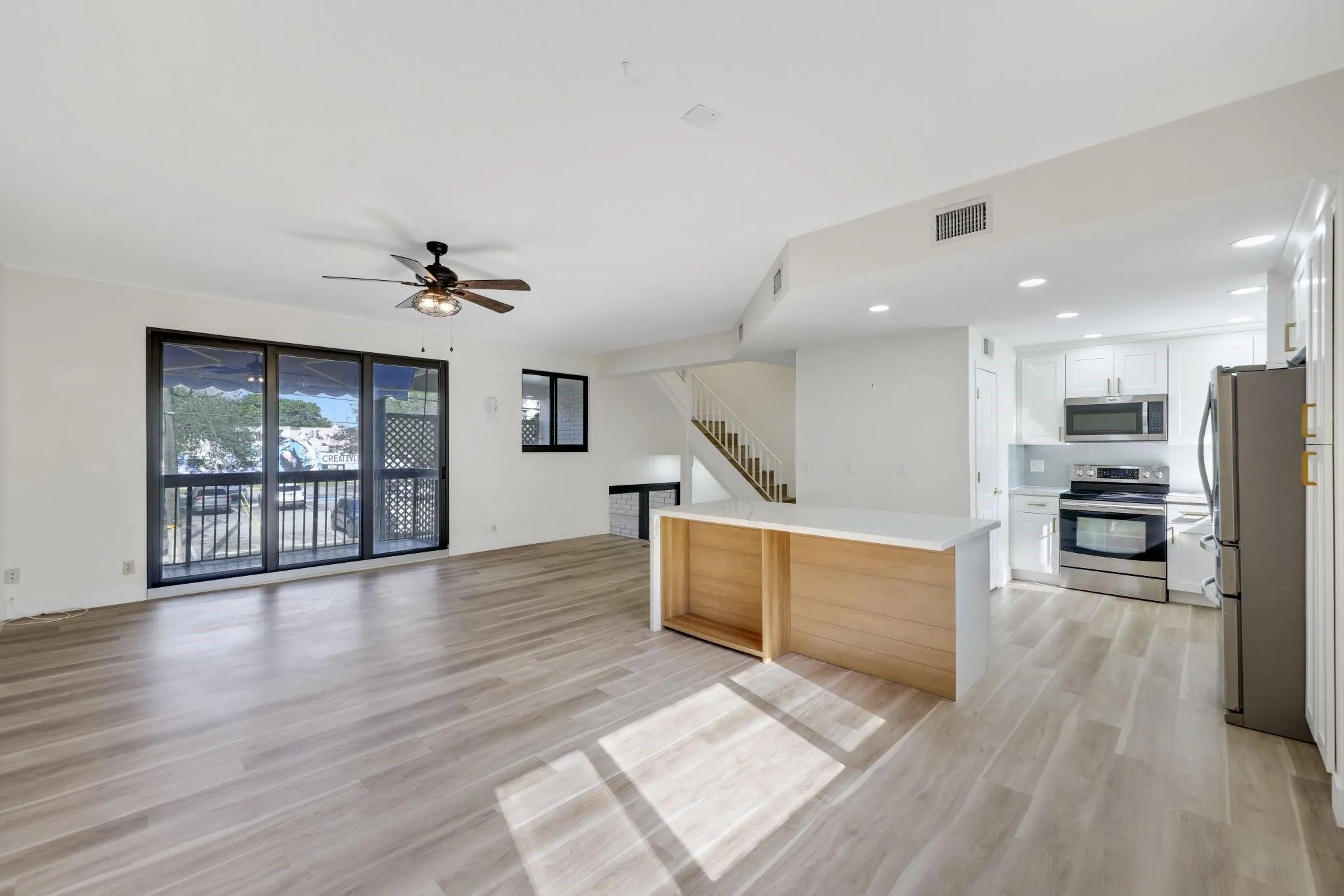 1401 NE 9 ST, #23