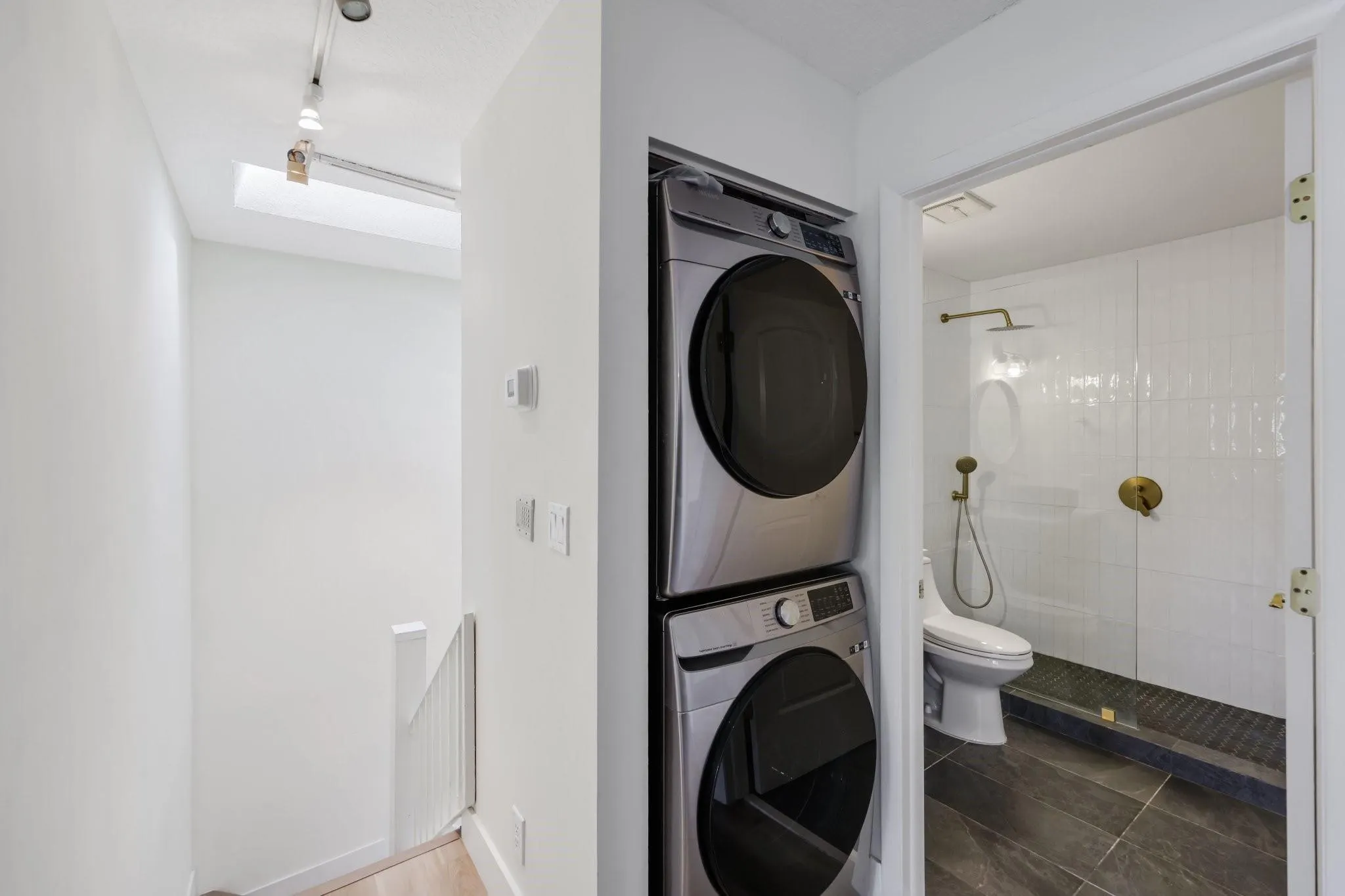 1401 NE 9 ST, #23