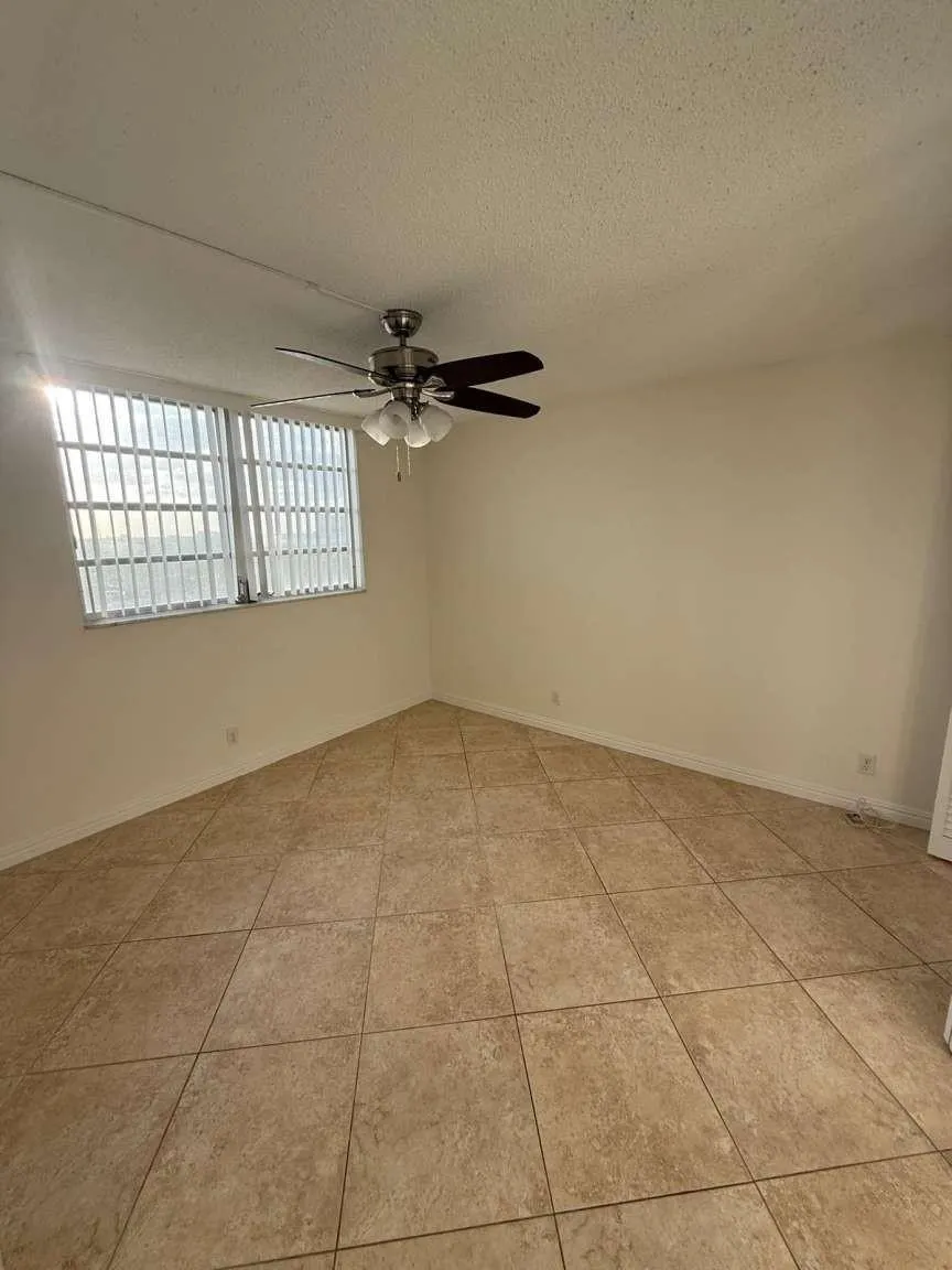 1811 Jefferson St, #810