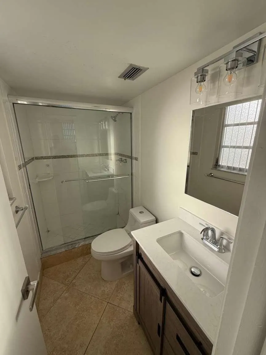 1811 Jefferson St, #810
