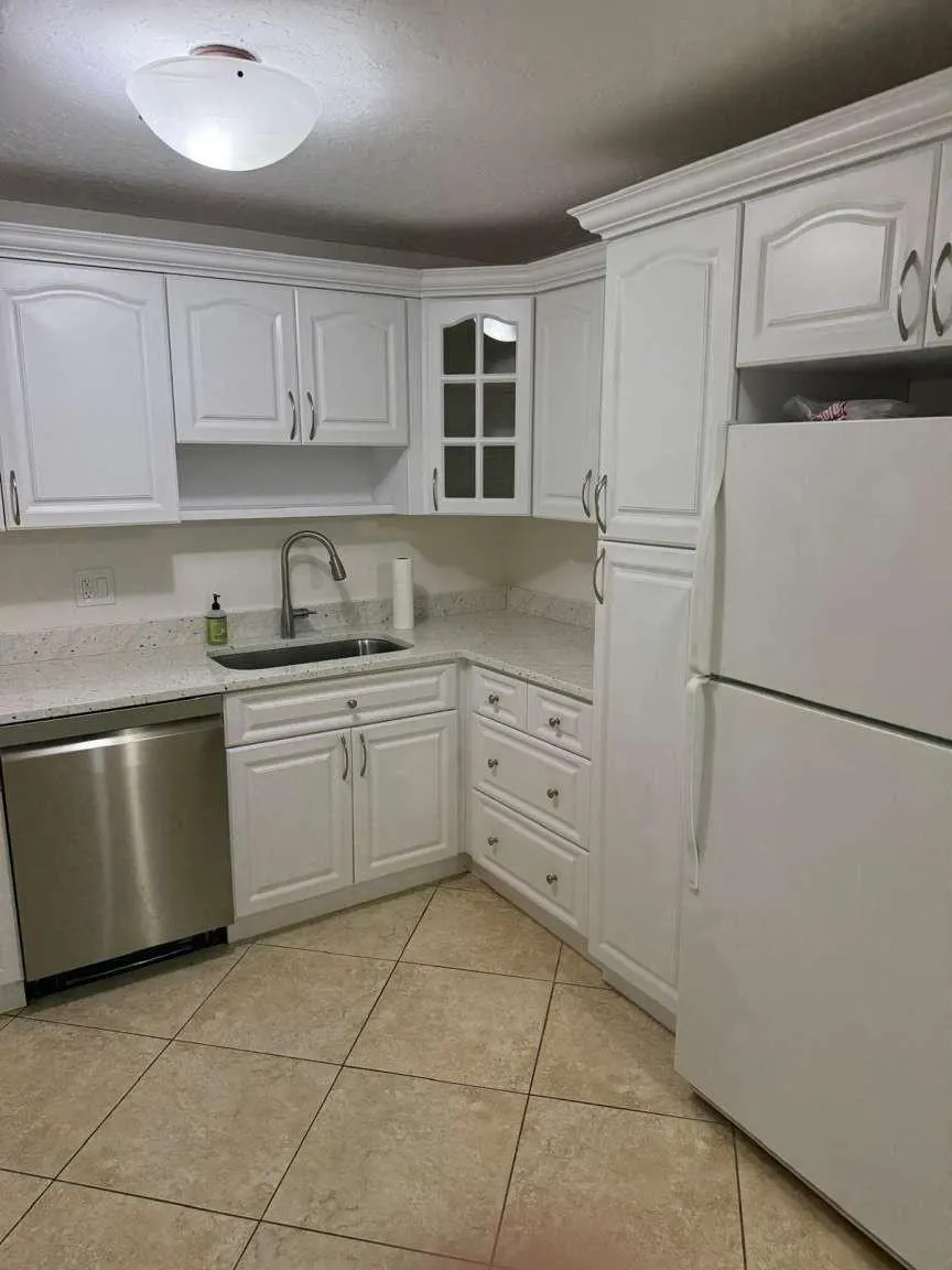 1811 Jefferson St, #810
