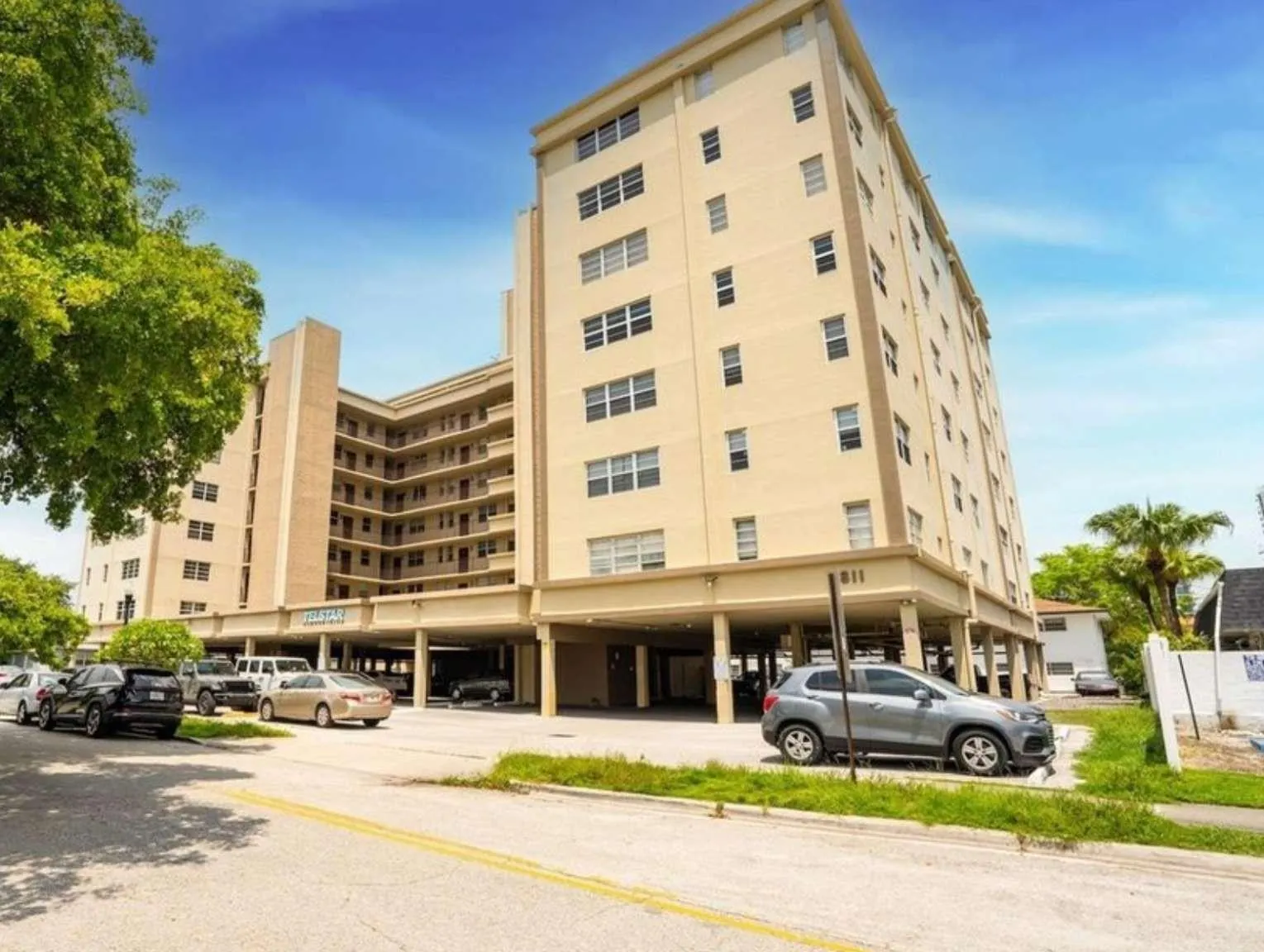 1811 Jefferson St, #810