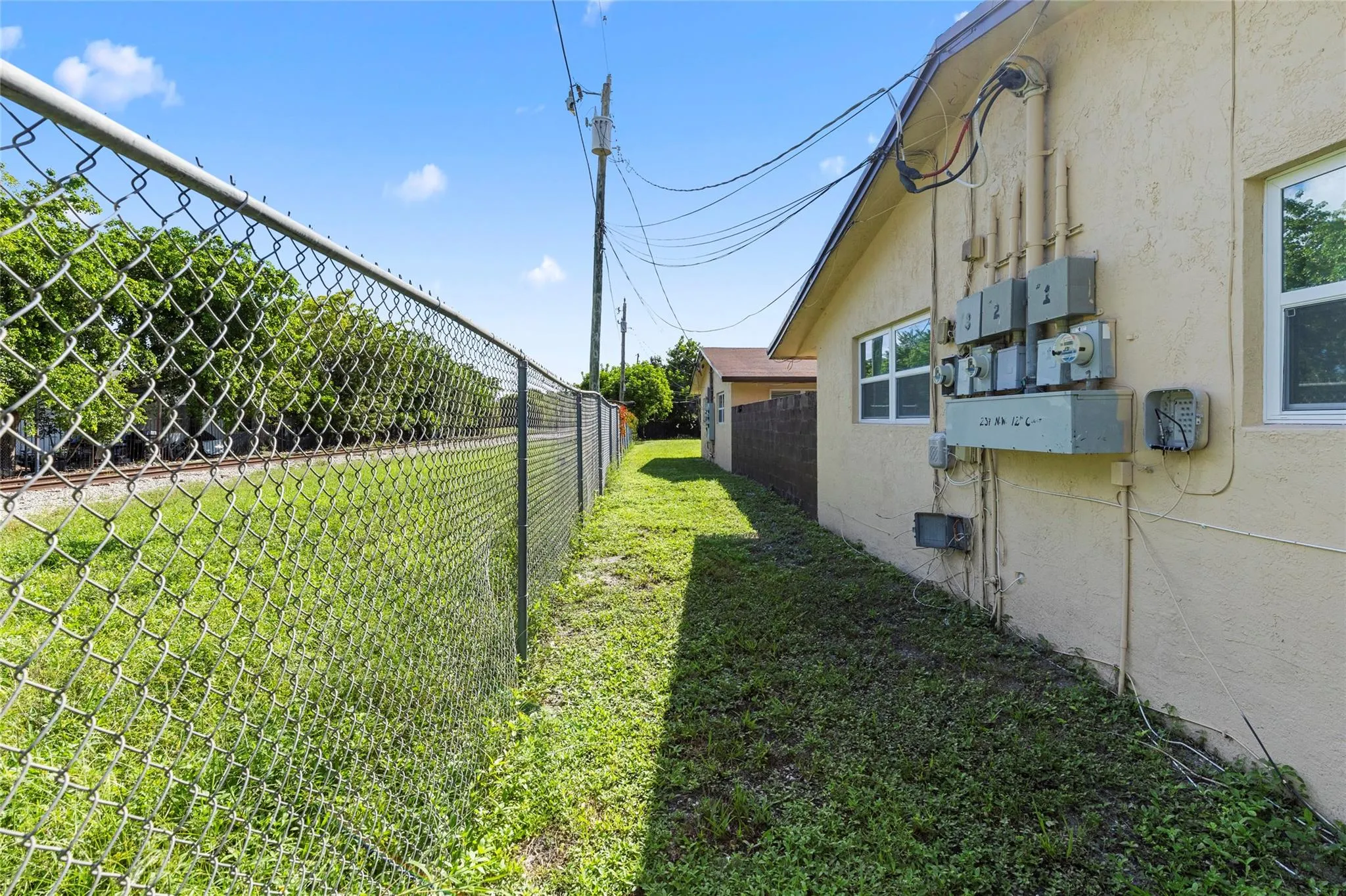 225 NW 12th Ct