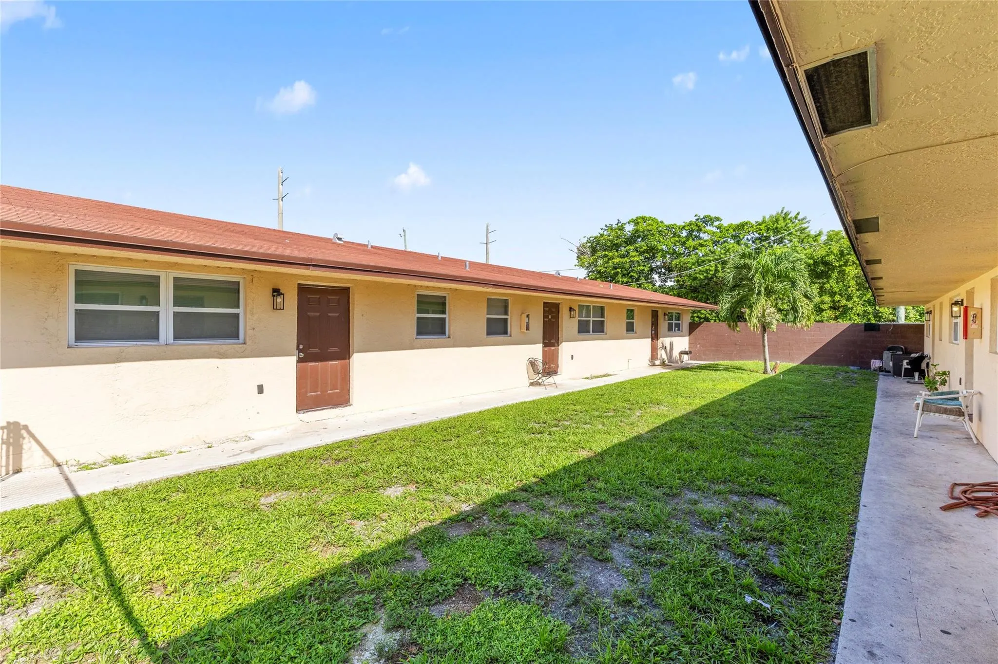 225 NW 12th Ct