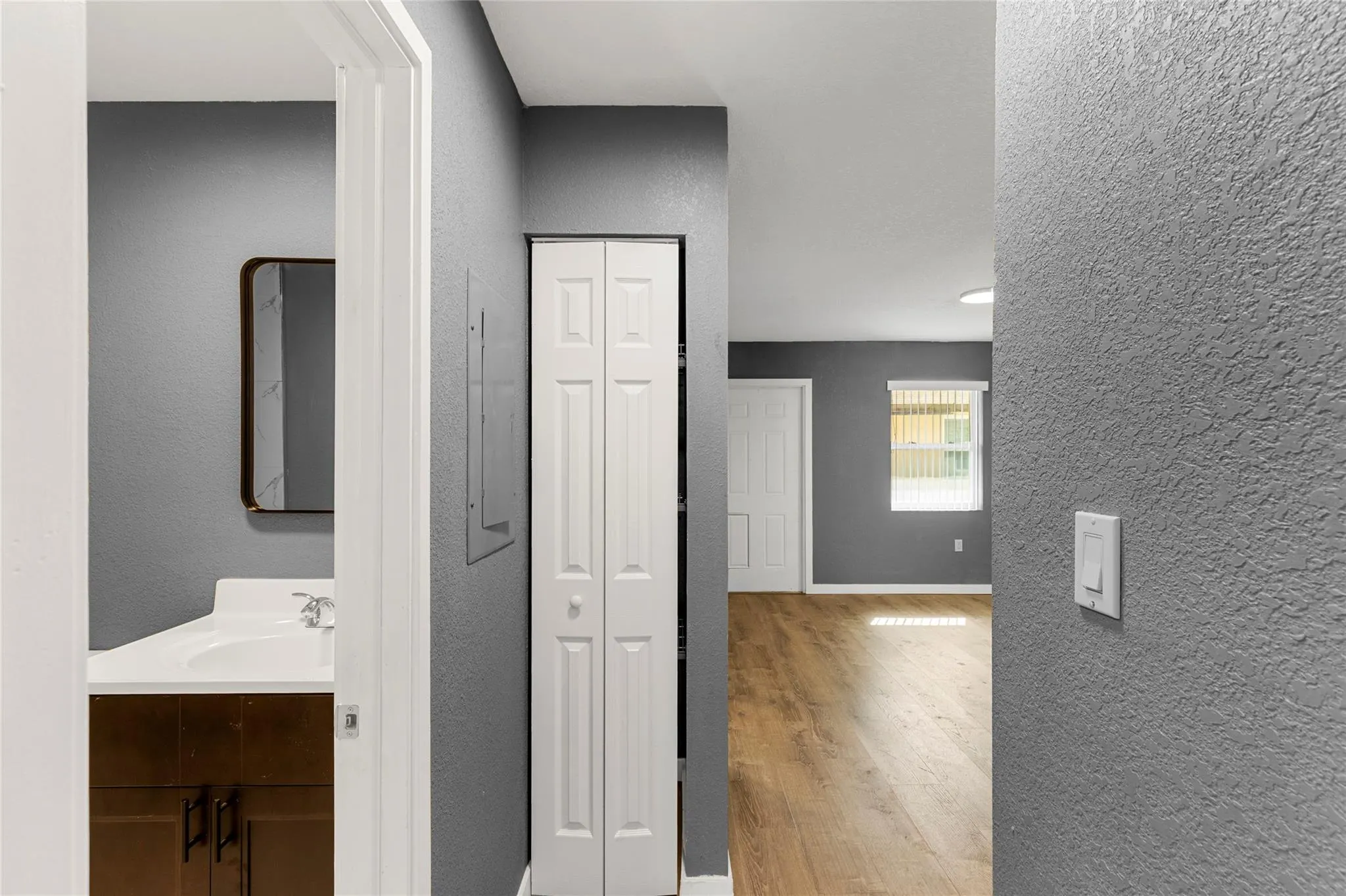 225 NW 12th Ct