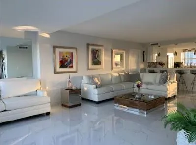 215 N Birch, #8C