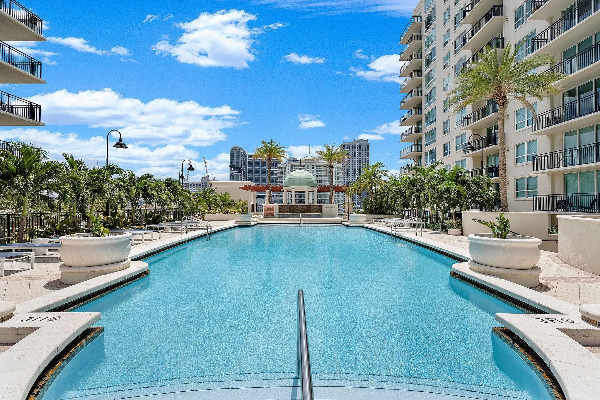 610 W Las Olas Blvd, #1014N