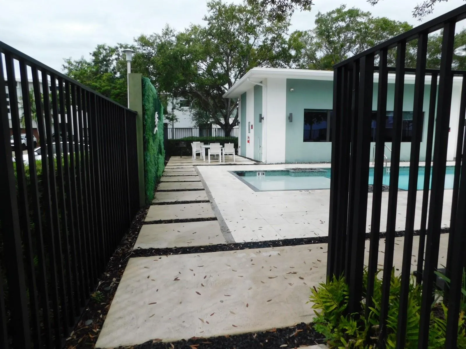 4381 NW 9th St, #4381
