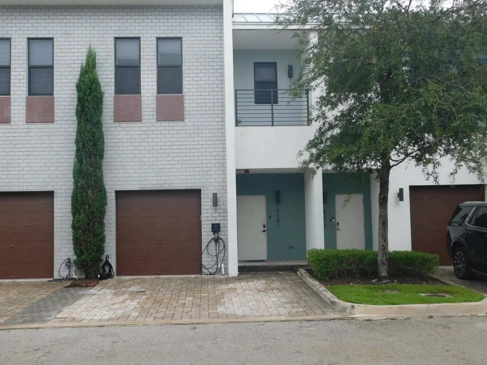 4381 NW 9th St, #4381