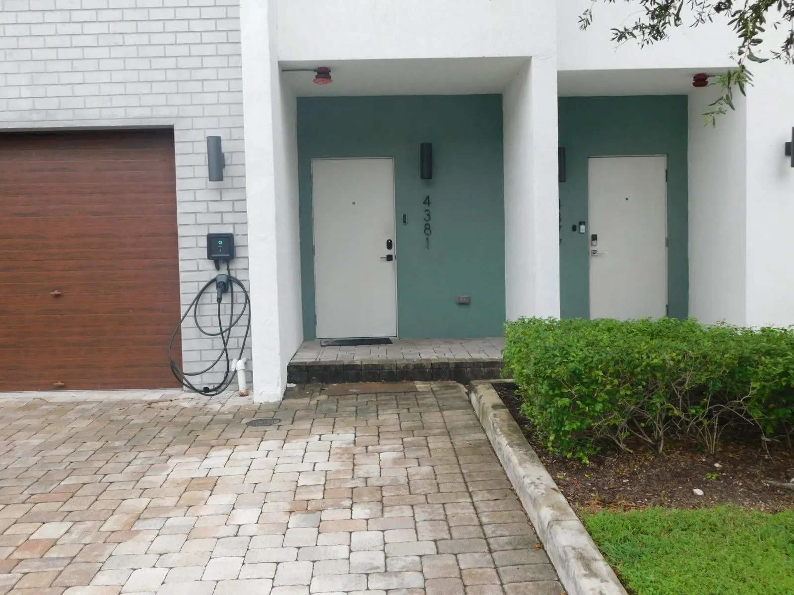 4381 NW 9th St, #4381