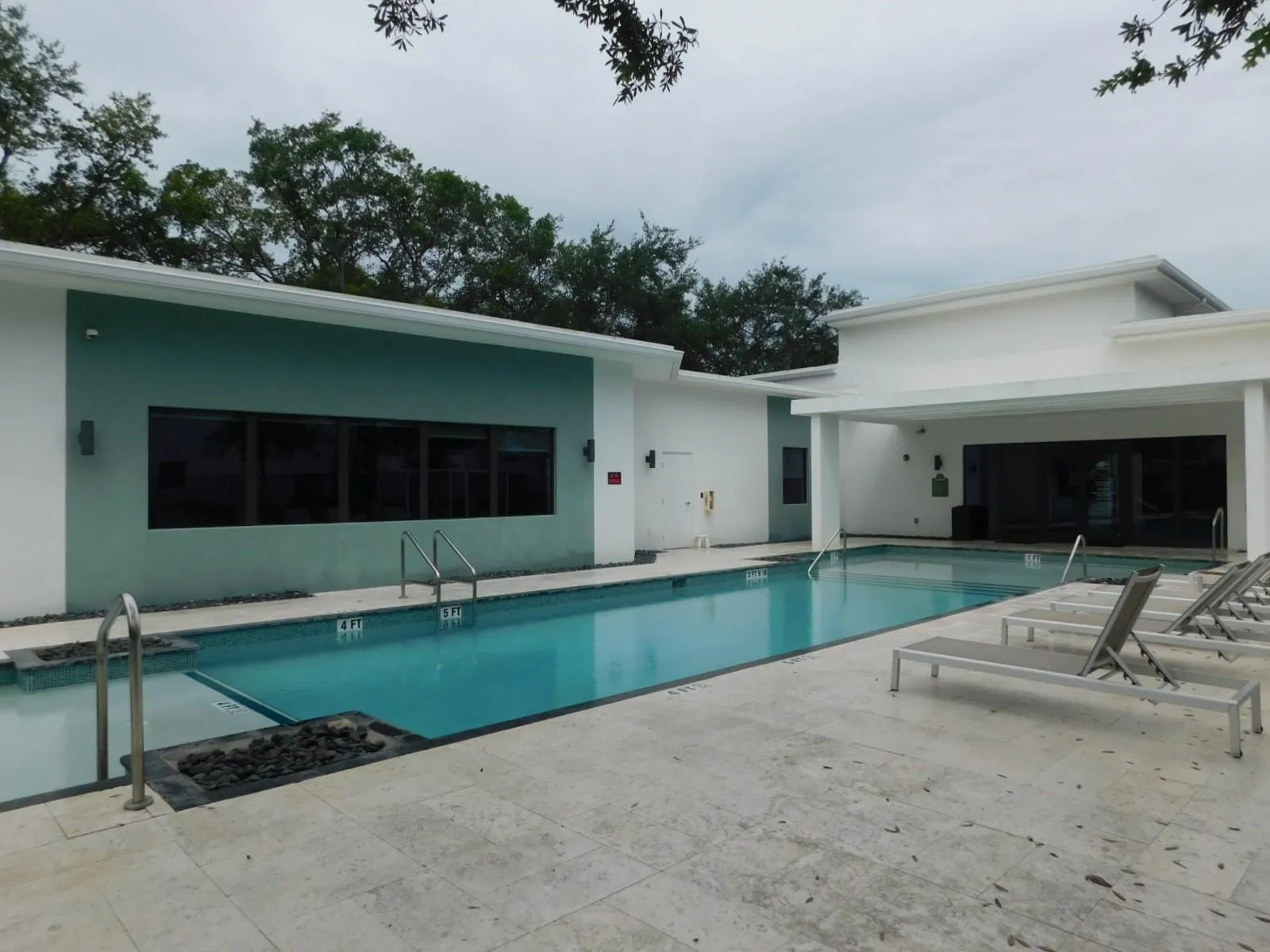 4381 NW 9th St, #4381