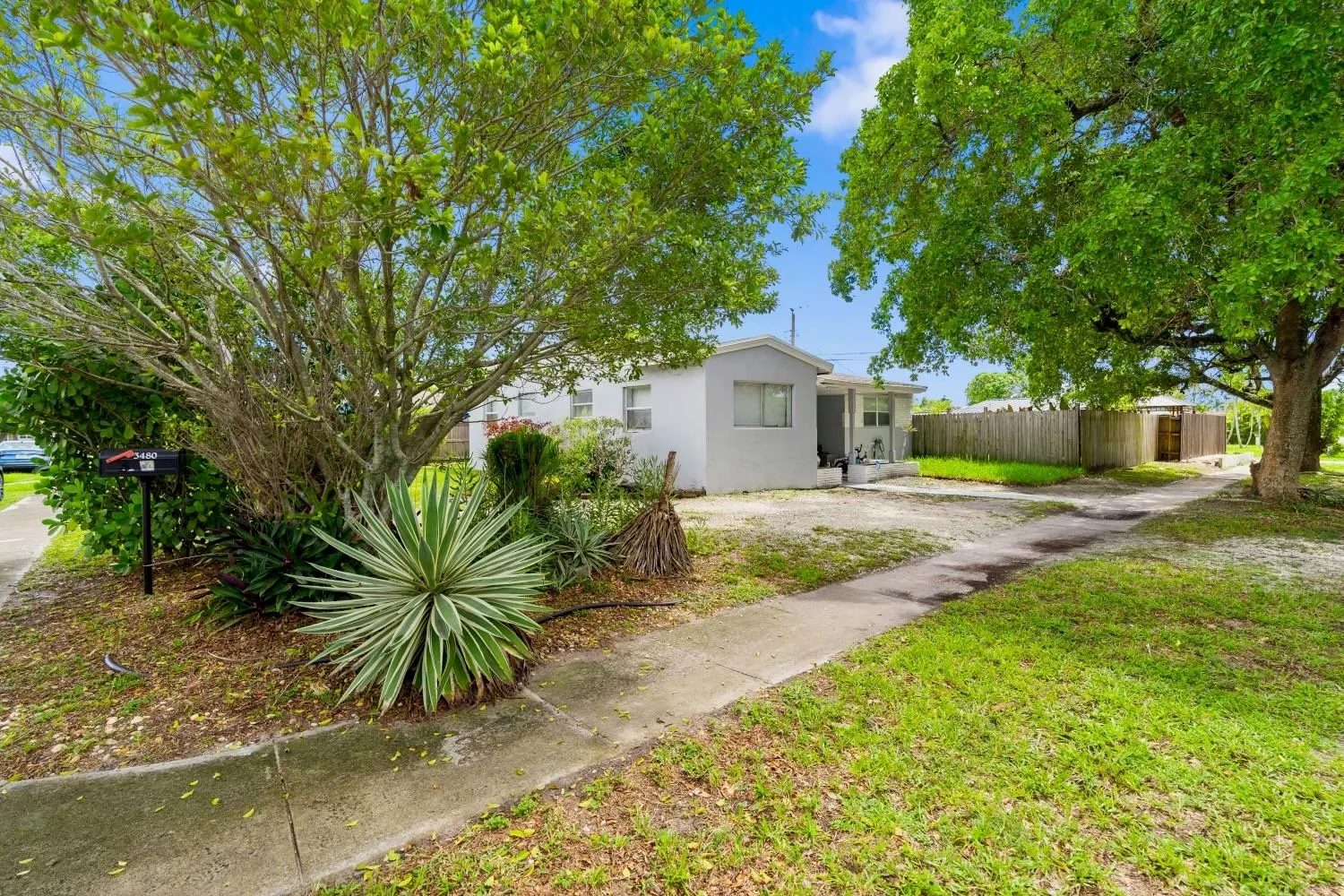 3480 SW 15th St