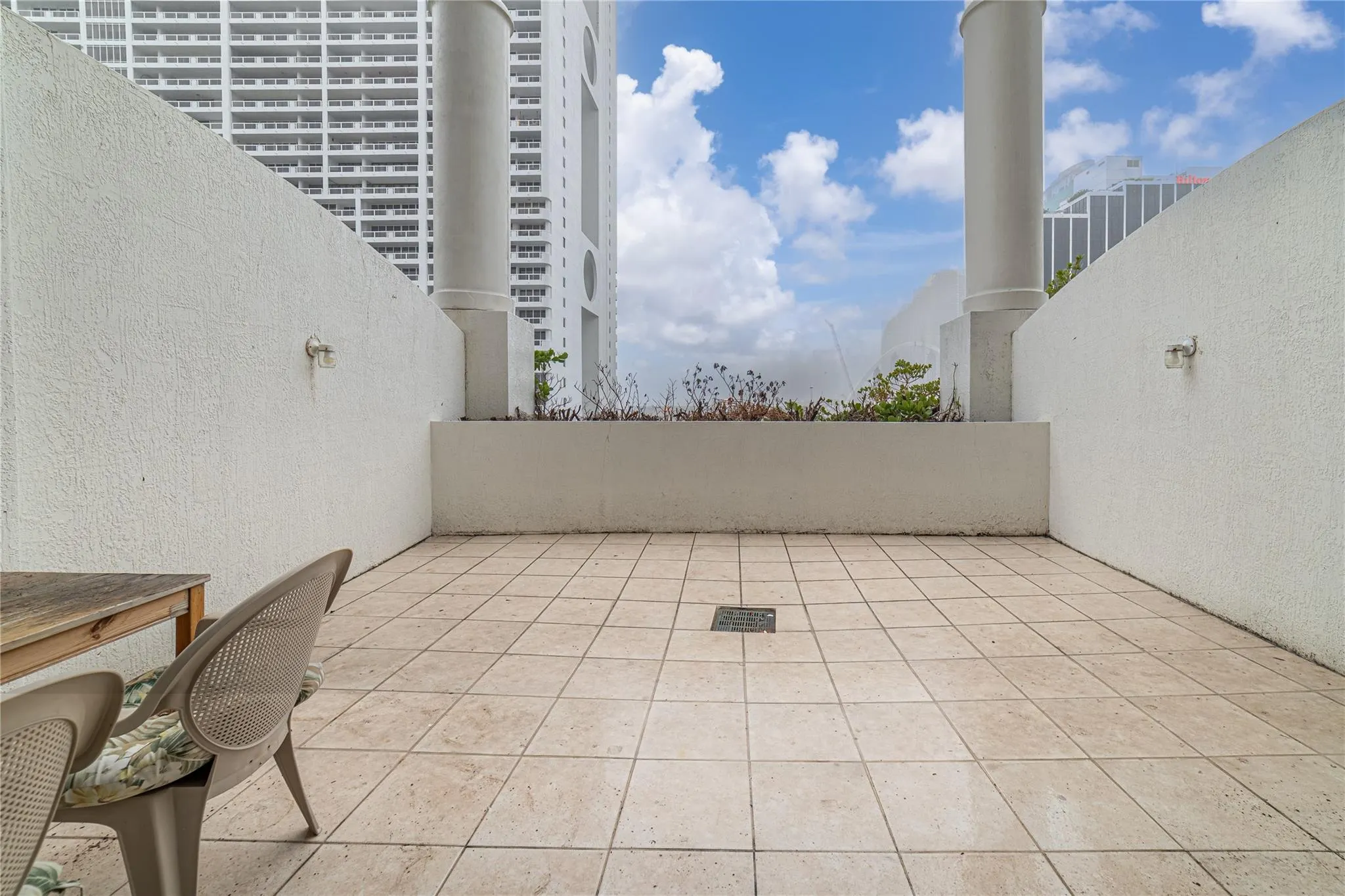 1750 N Bayshore Dr