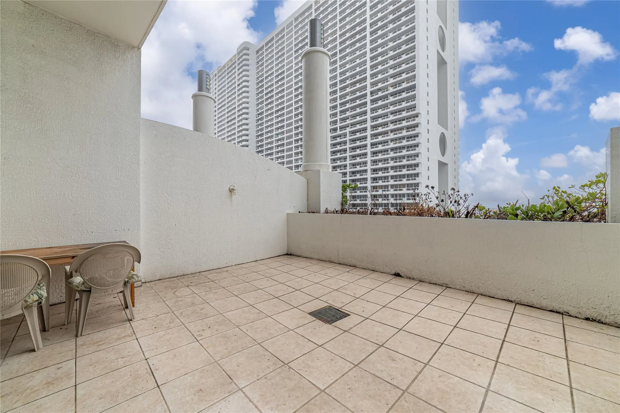 1750 N Bayshore Dr