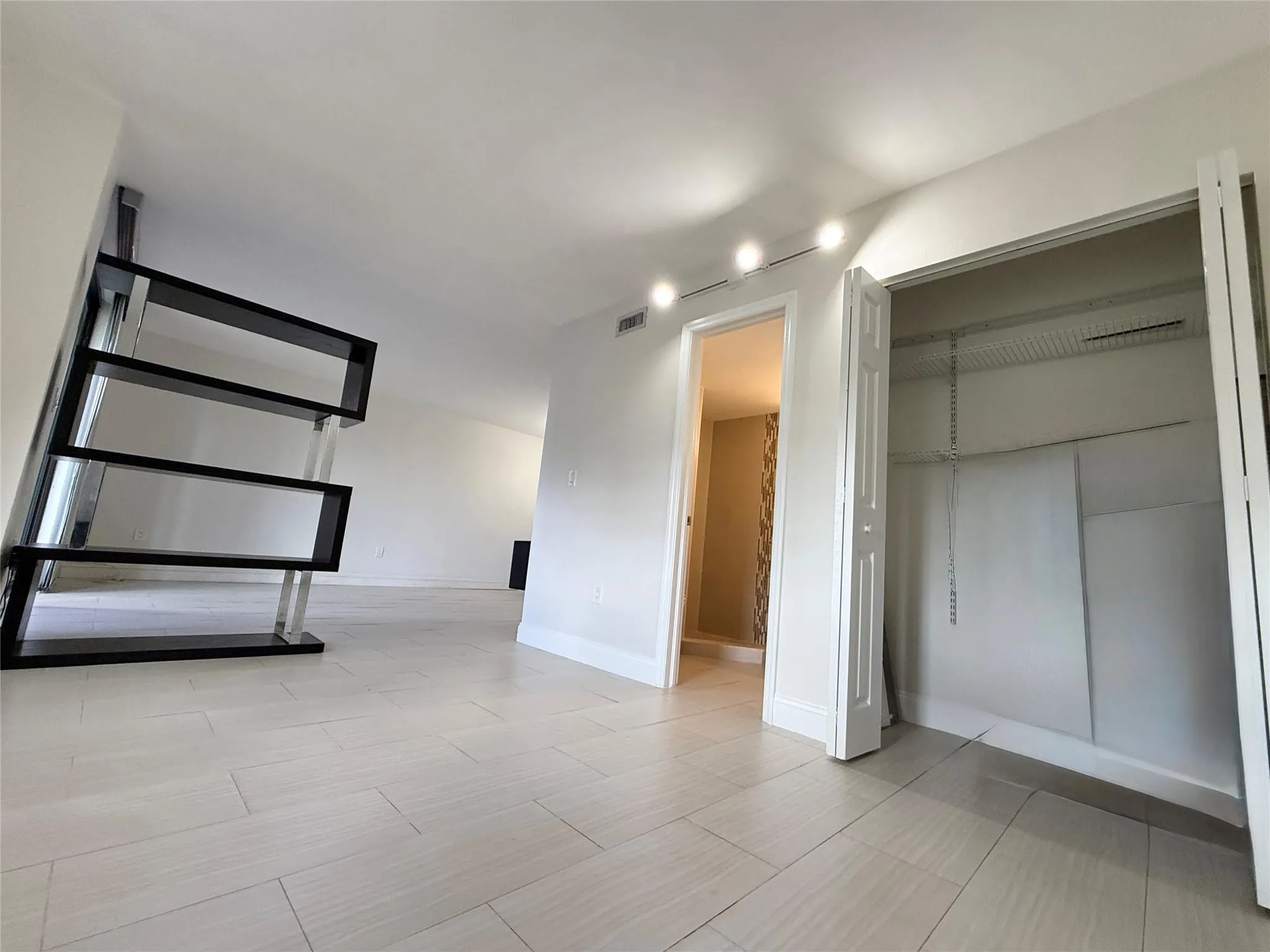 1001 Colony Point Cir, #107