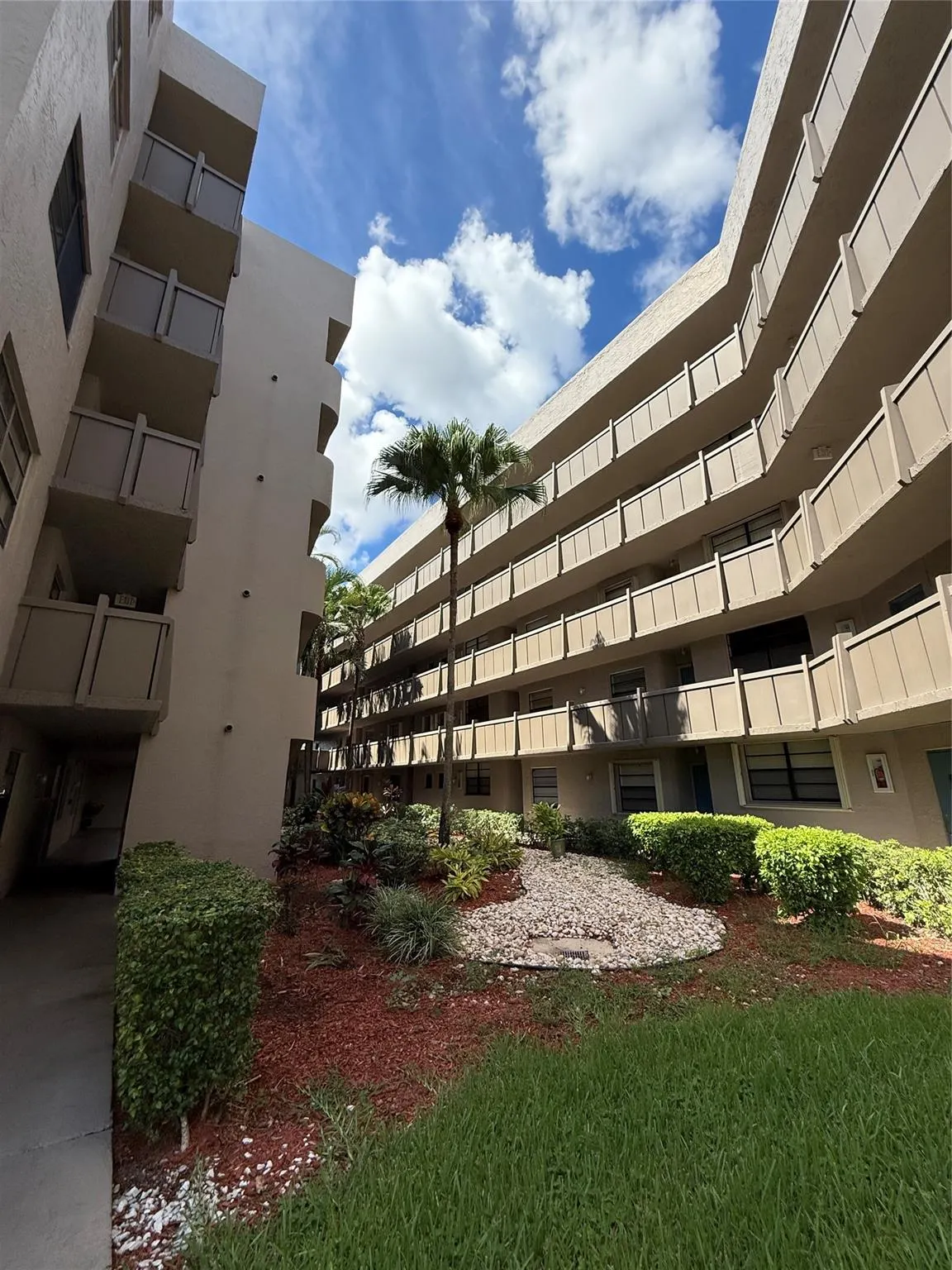 1001 Colony Point Cir, #107