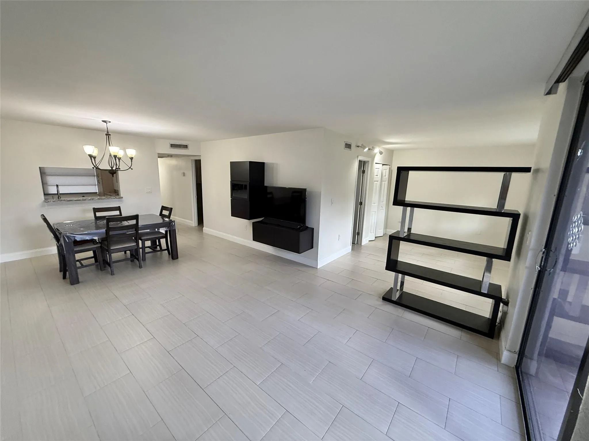 1001 Colony Point Cir, #107