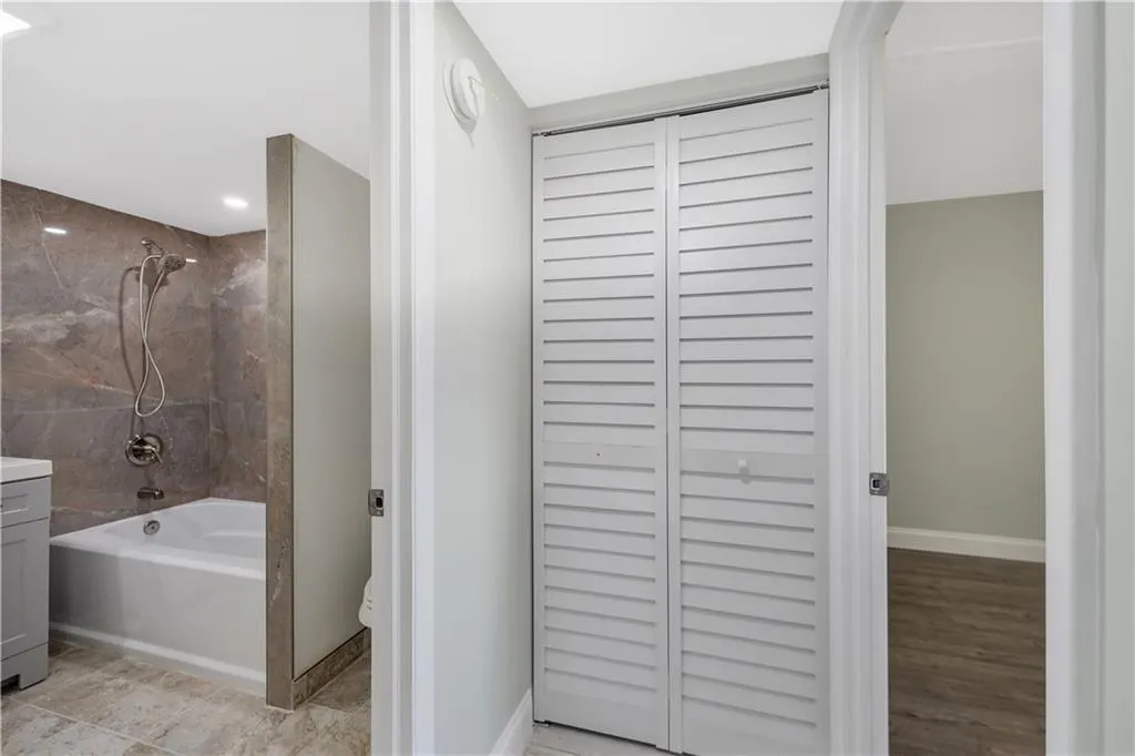 7080 Environ BLVD, #522