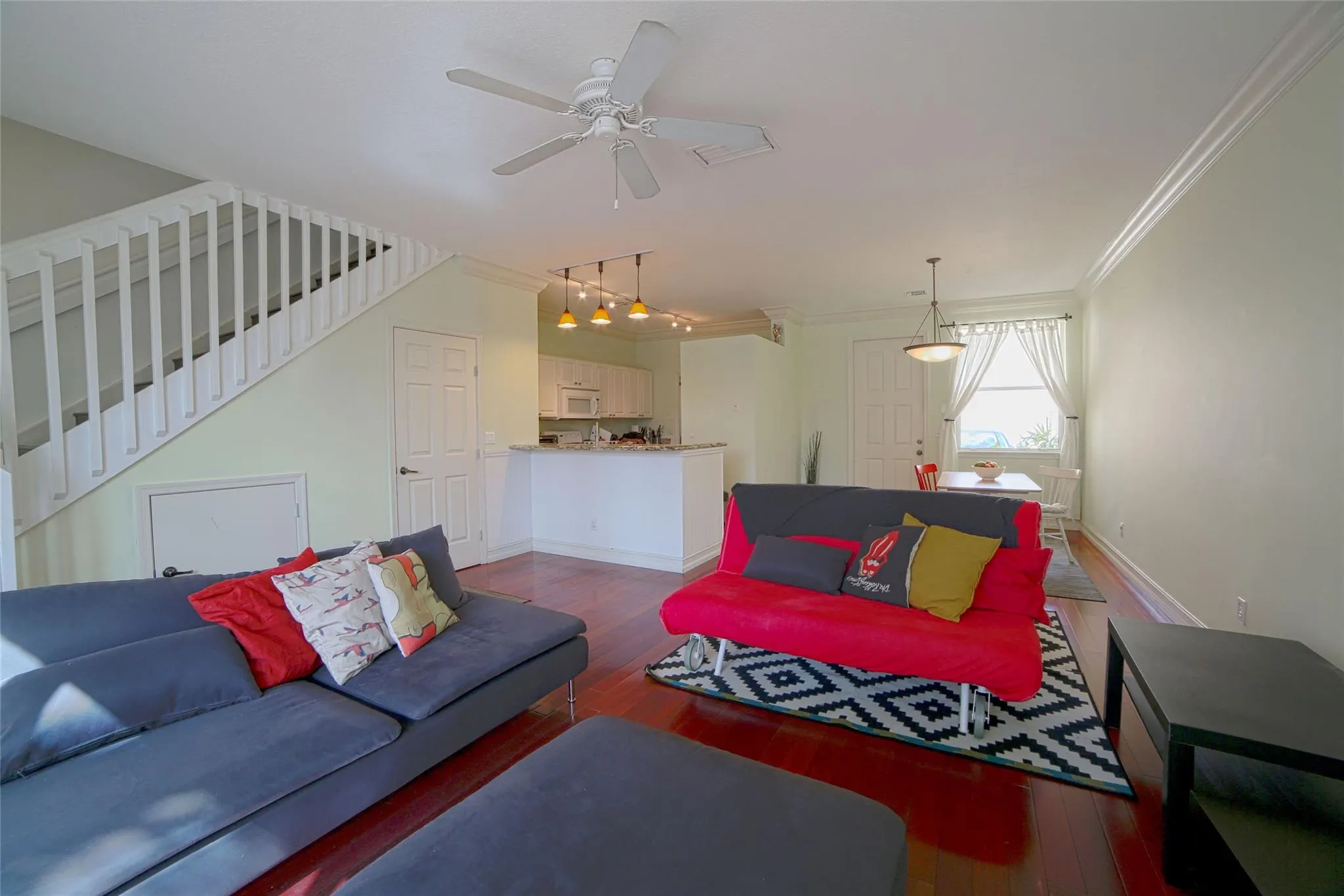 836 SE 4th Ct