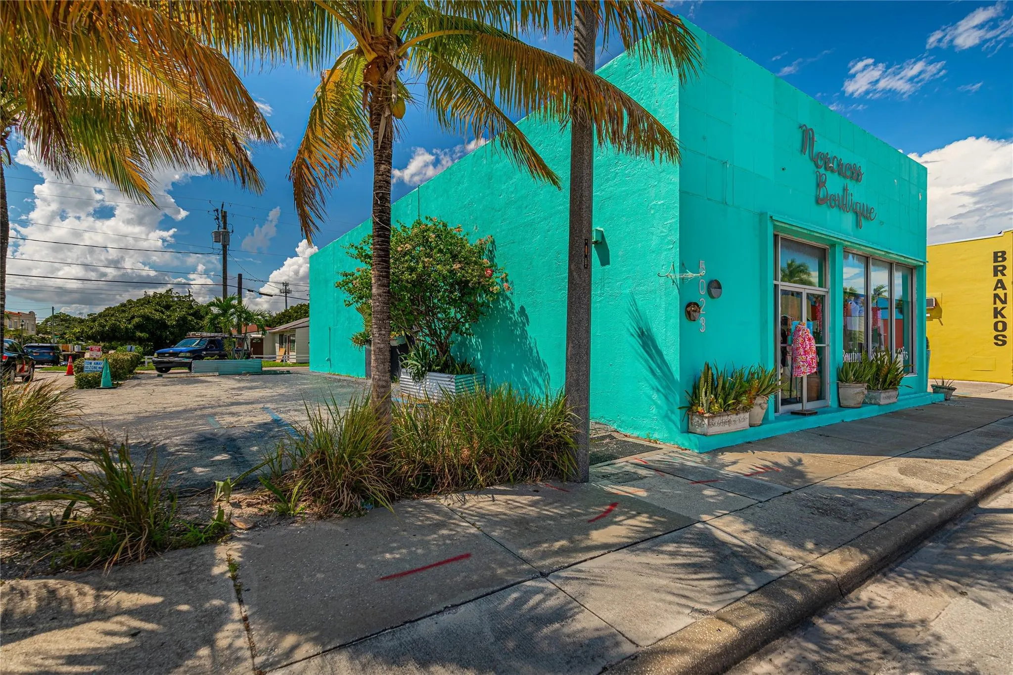 5023 S Dixie Hwy