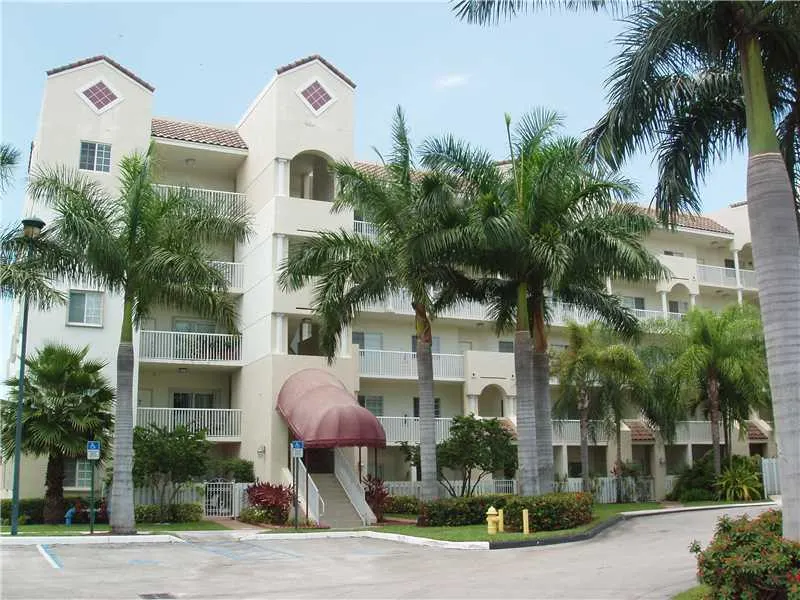 10700 NW 66 ST, #302