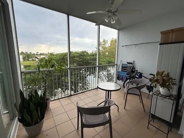 10700 NW 66 ST, #302