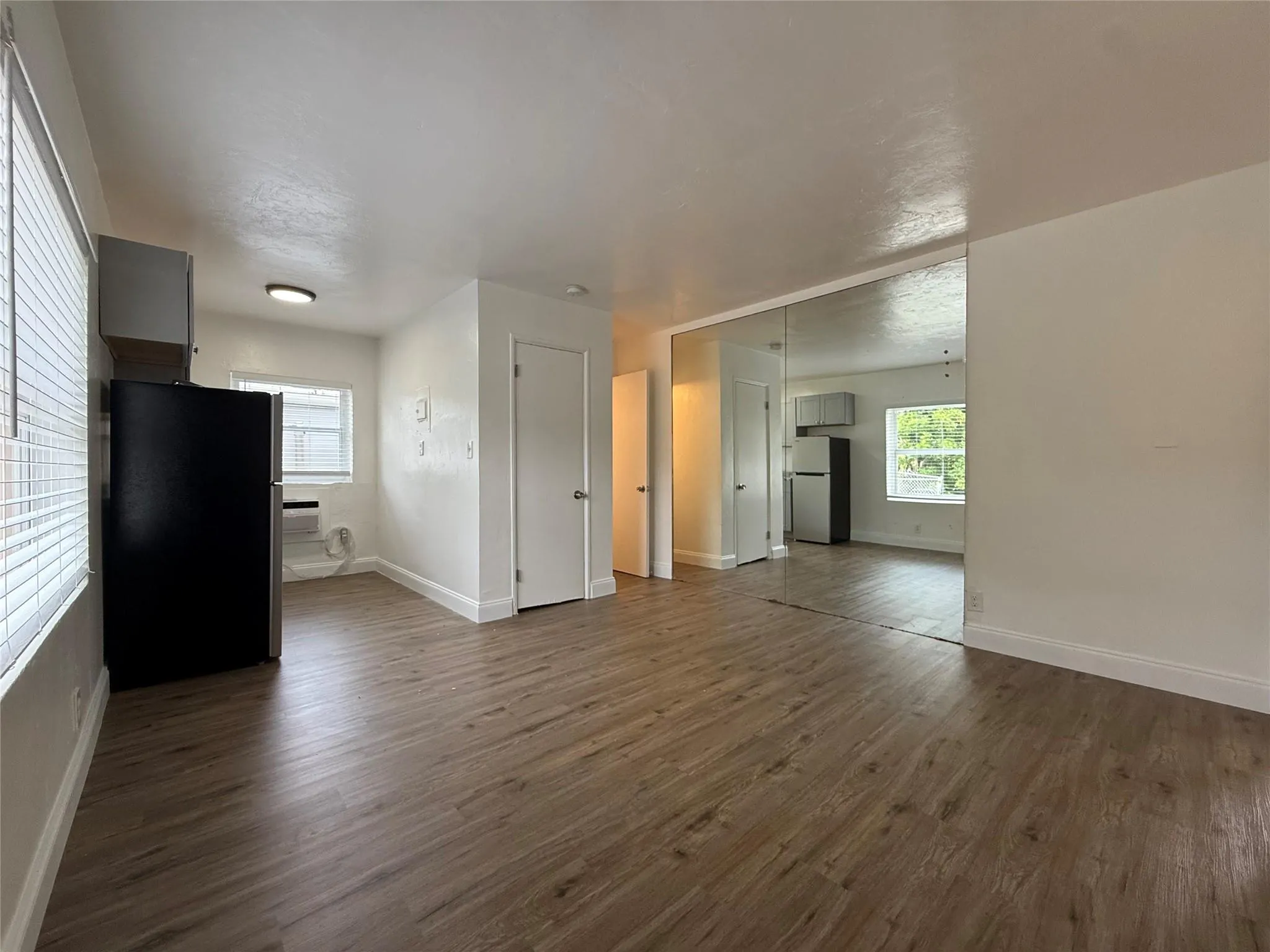 2037 Madison St, #11