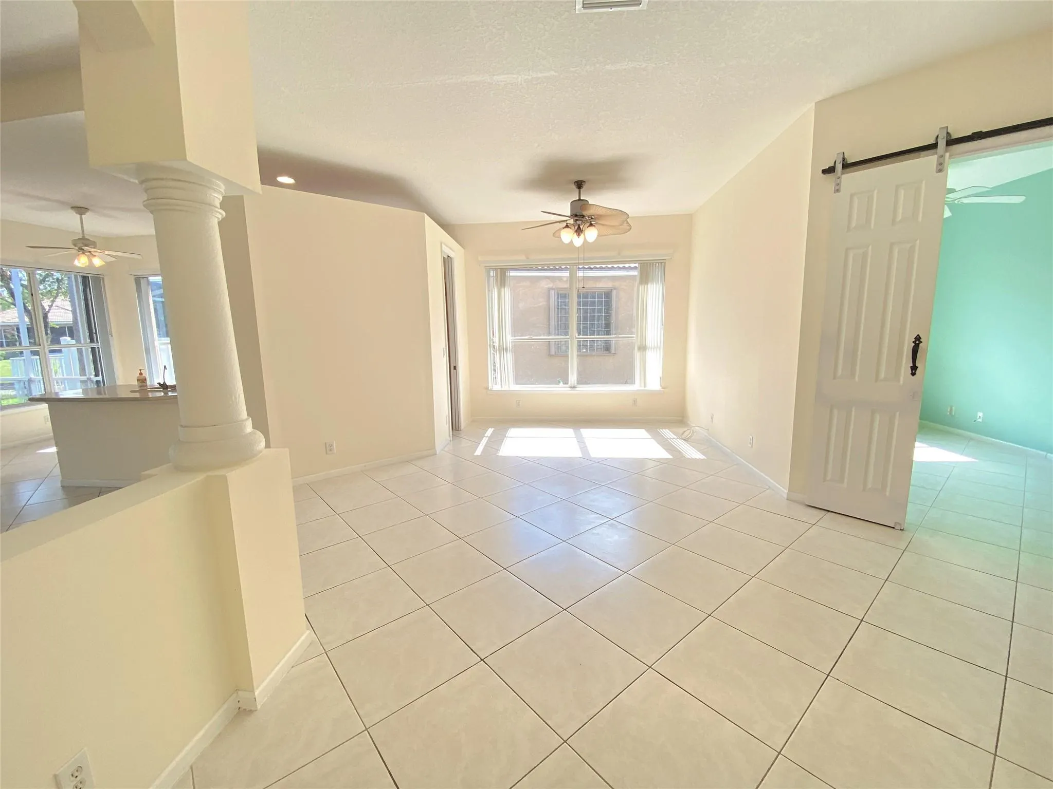 8627 San Andros