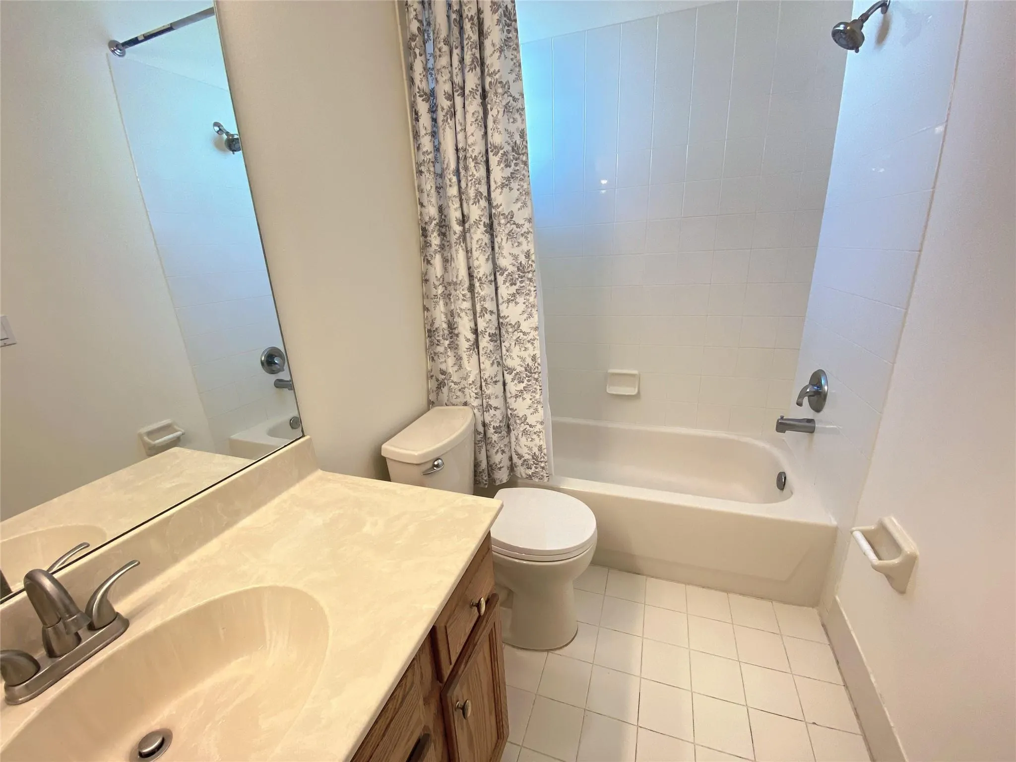 8627 San Andros