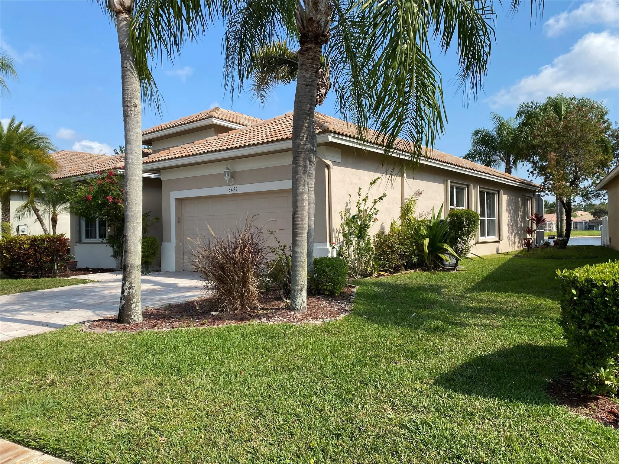 8627 San Andros