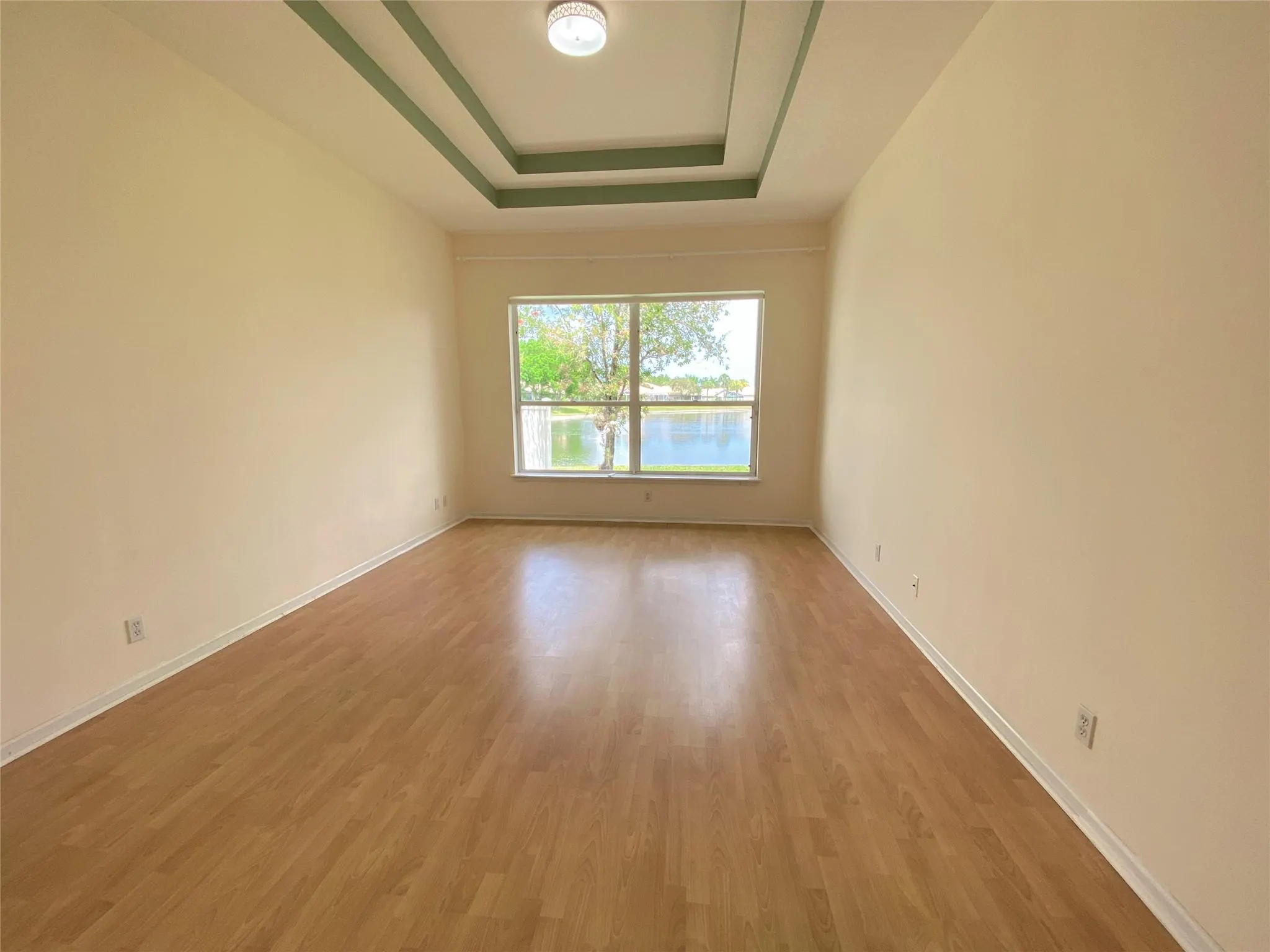 8627 San Andros