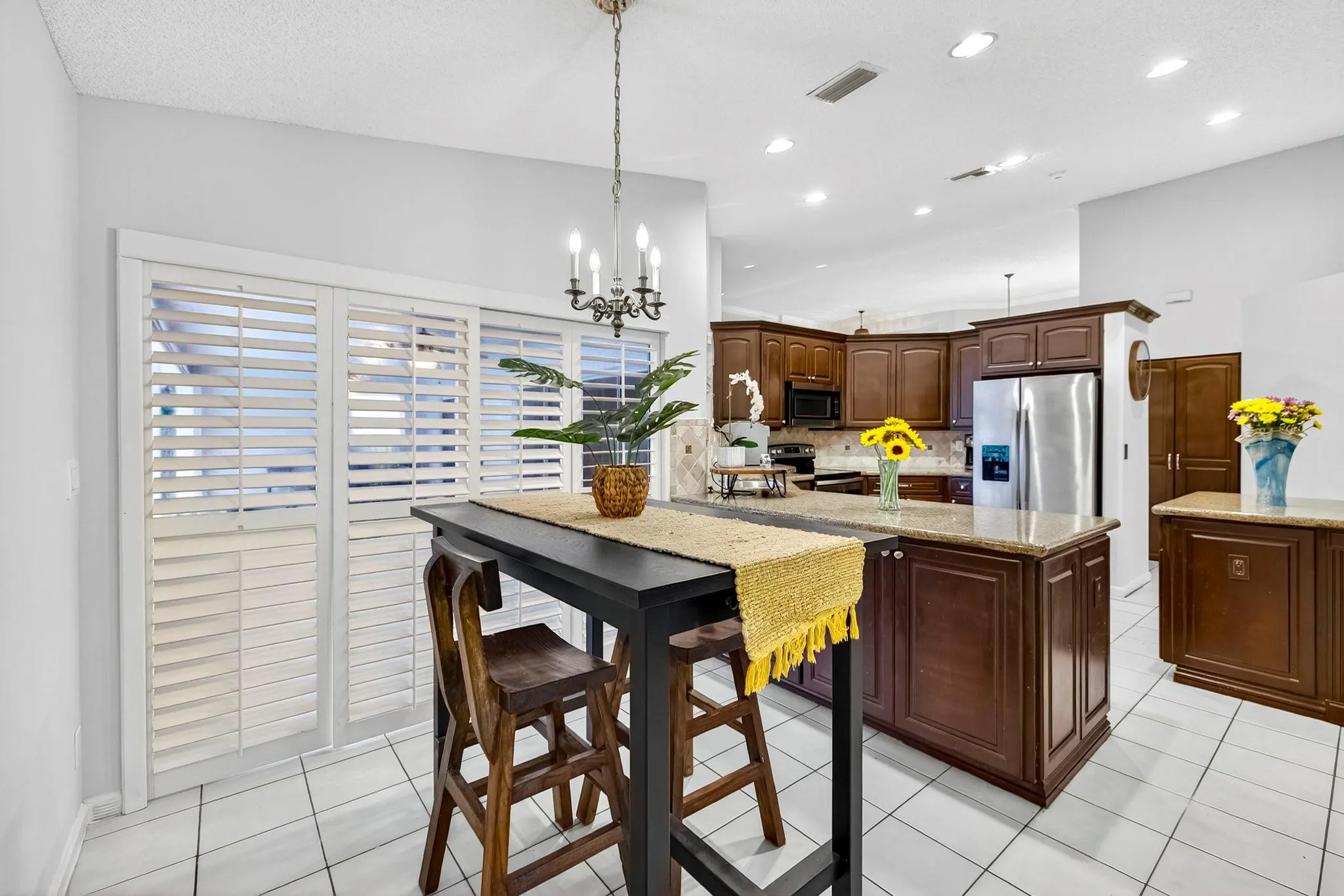 1210 Fairfax Ct