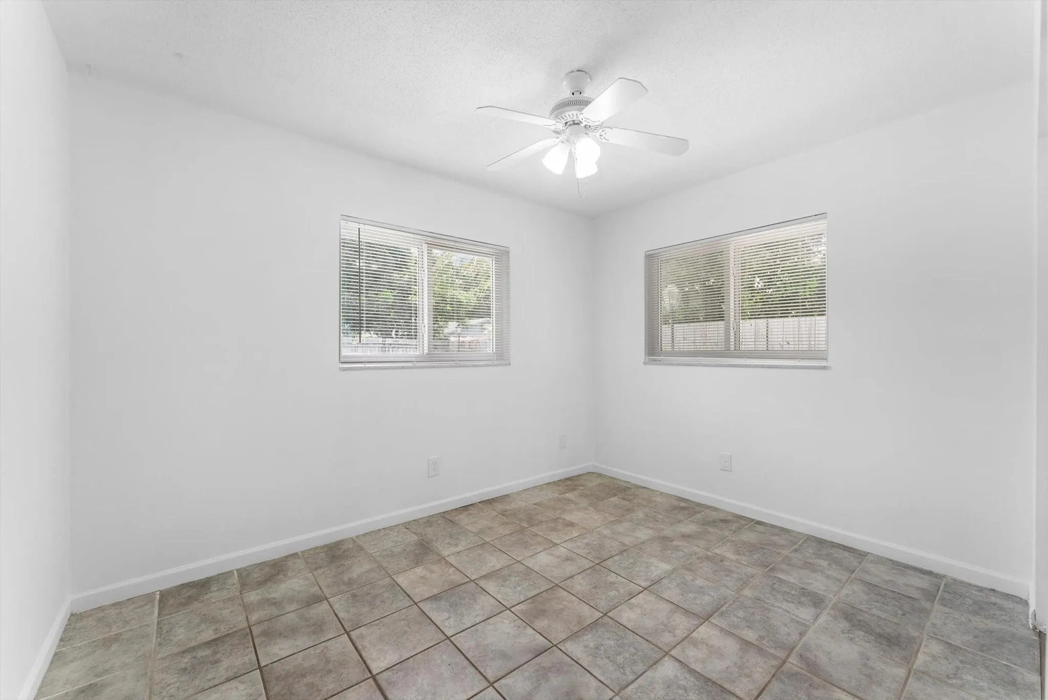1434 W Trammell St