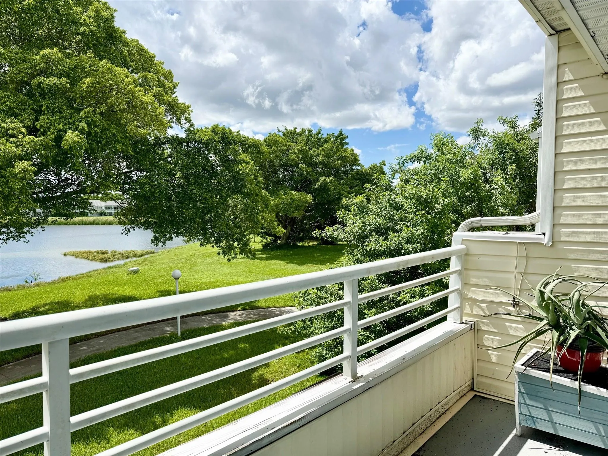 3457 NW 44th St, #205
