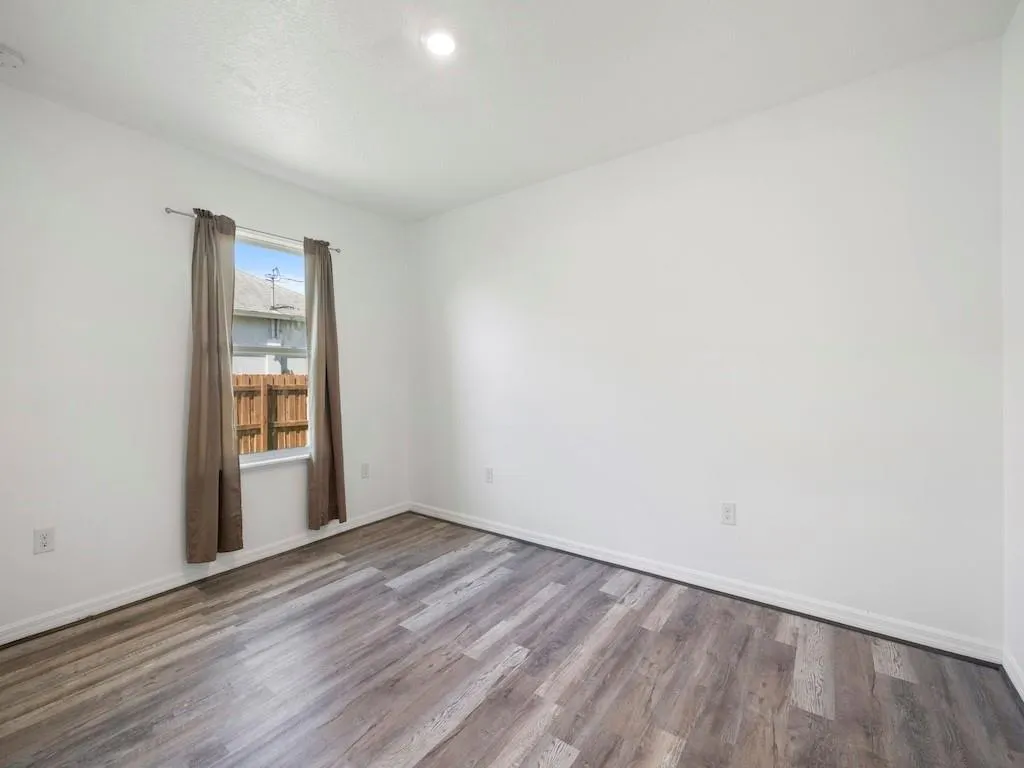 8416 105th Ave