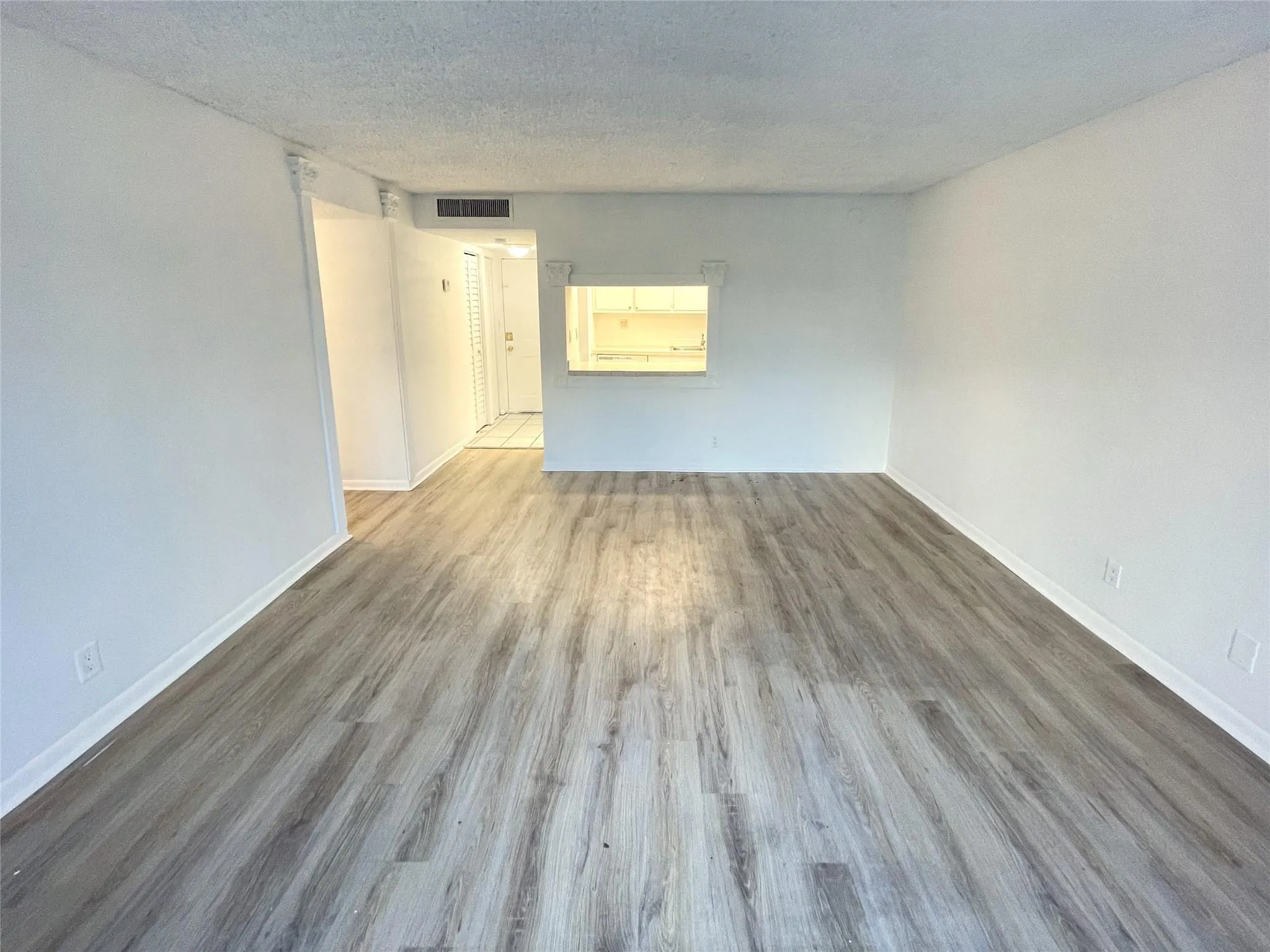 2050 N Congress Ave, #405
