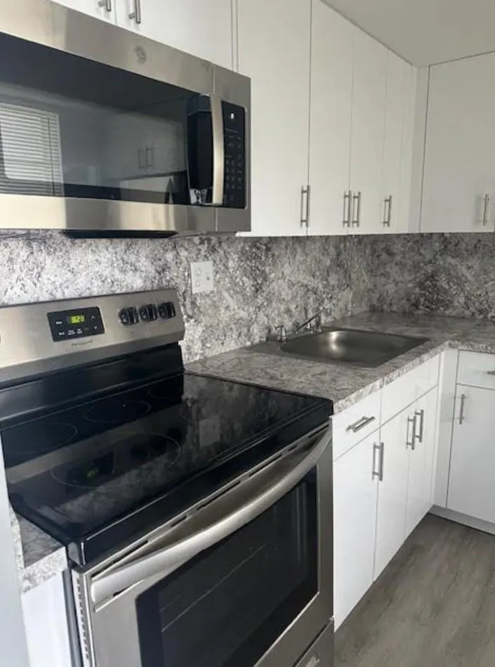 9460 Fontainebleau Blvd, #528