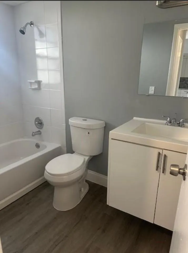 9460 Fontainebleau Blvd, #528