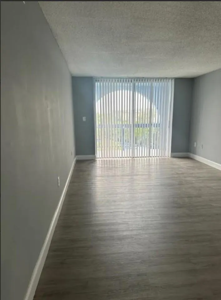 9460 Fontainebleau Blvd, #528