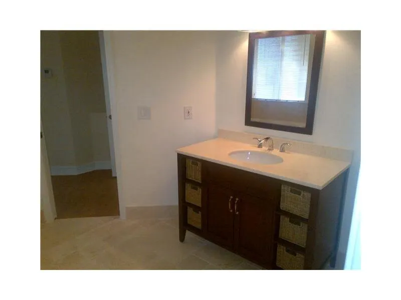 2653 OAKBROOK DR