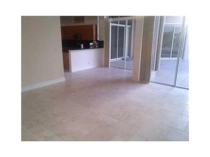 2653 OAKBROOK DR