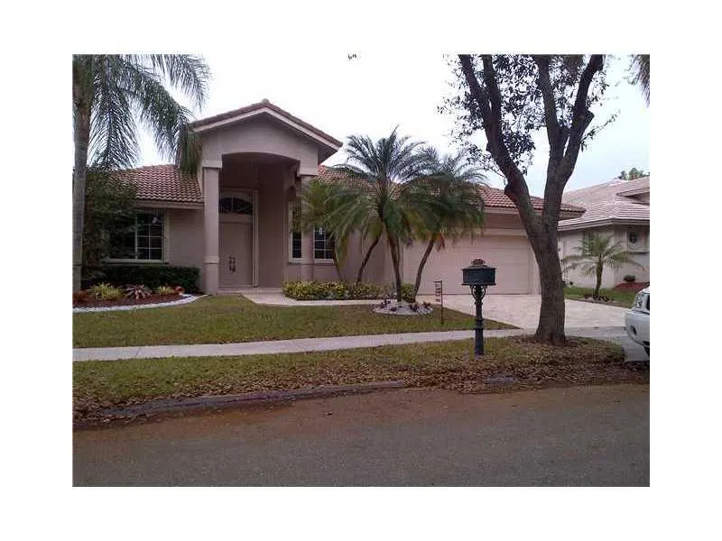 2653 OAKBROOK DR