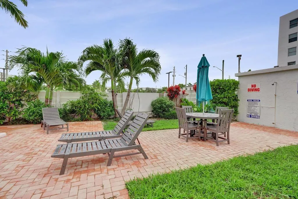 200 S Birch Rd, #305