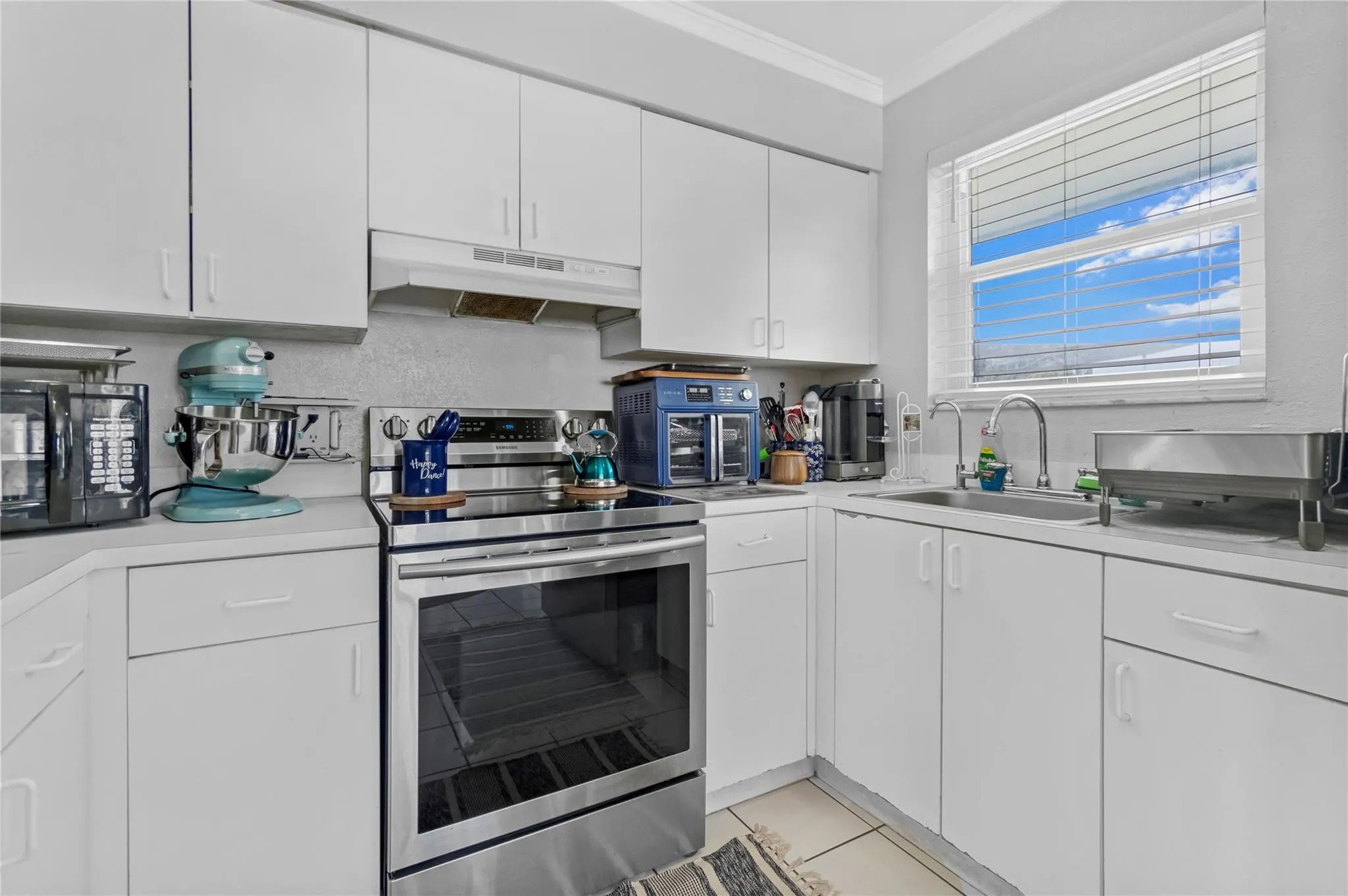 2360 NW 204